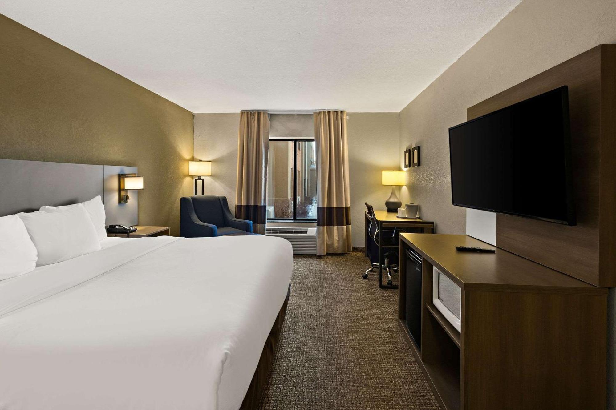 Comfort Inn Huntington Near University Exterior foto