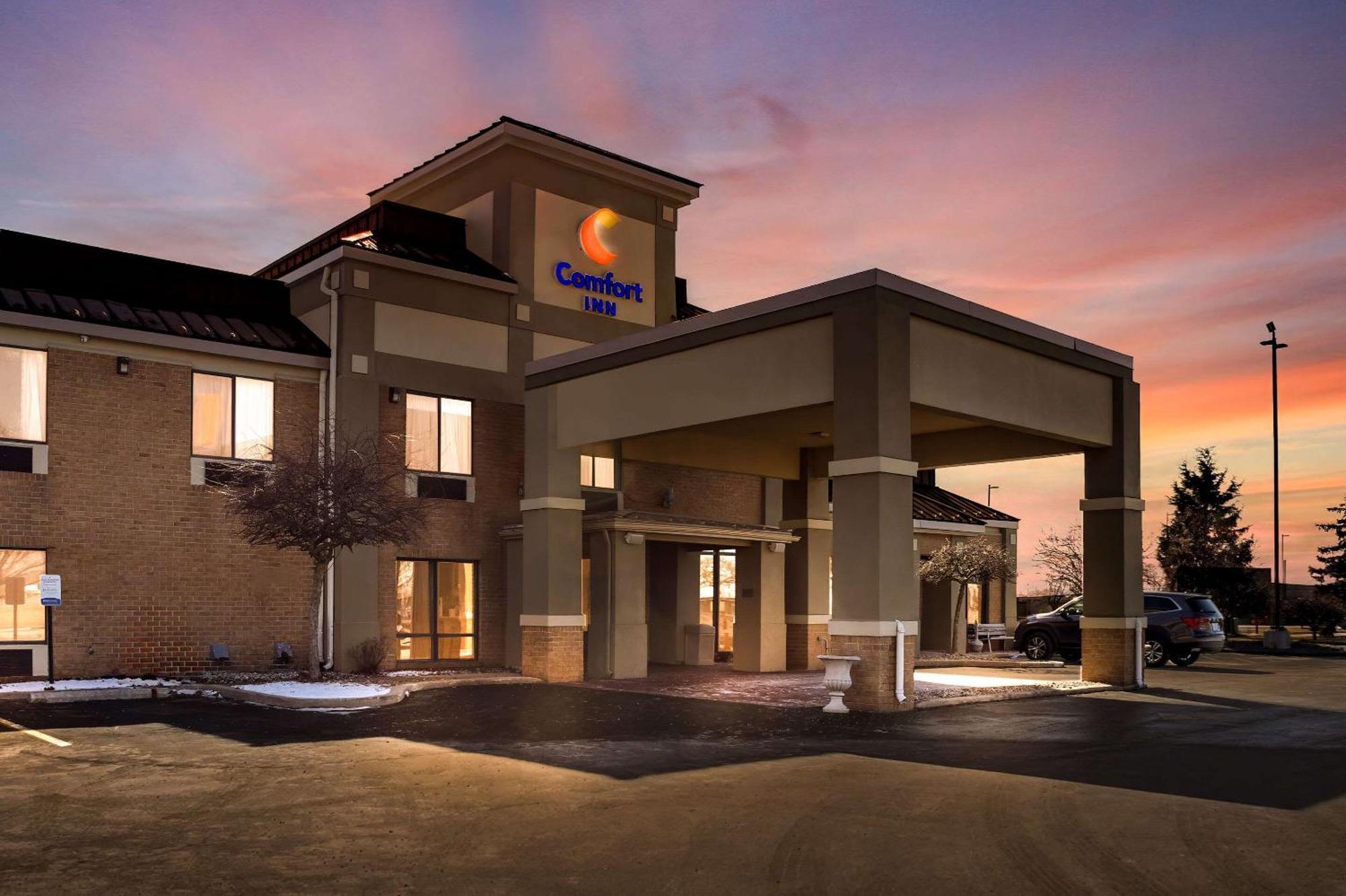 Comfort Inn Huntington Near University Exterior foto